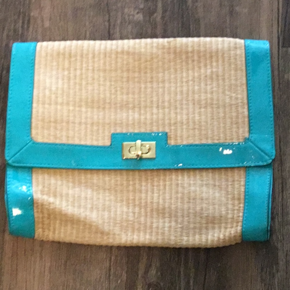 Turquoise beach clutch